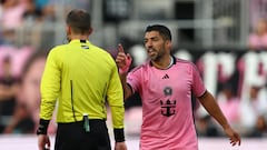 FORT LAUDERDALE, FLORIDA - MARCH 10: Luis Suarez #9 of Inter Miami argues with a referee during the second half against CF Montr�al at DRV PNK Stadium on March 10, 2024 in Fort Lauderdale, Florida.   Megan Briggs/Getty Images/AFP (Photo by Megan Briggs / GETTY IMAGES NORTH AMERICA / Getty Images via AFP)