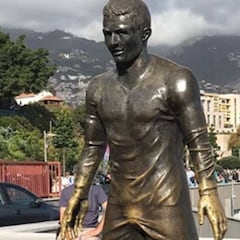 Los ‘atributos’ de Cristiano divierten las fotos de los turistas de Madeira