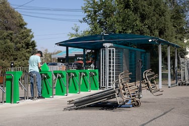 Puesta a punto del Estadio Central del FC Kairat Almaty.
