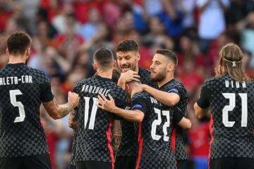 Unai Sim¨®n anot¨®, en propia puerta, el 1-0 para los croatas.