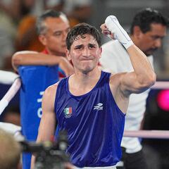 Victoria en el debut profesional: el impresionante TKO de Marco Verde en el primer asalto ante Polina