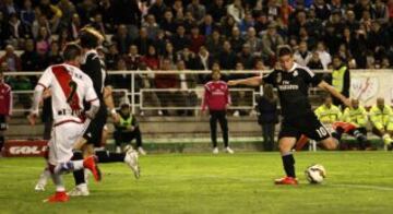 0-2. James Rodríguez marcó el segundo gol.