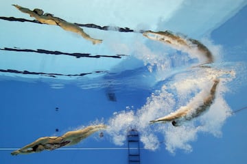 Kate Shortman e Isabelle Thorpe de Gran Bretaña durante el 18° Campeonato Mundial de Natación FINA el 16 de julio de 2019. 