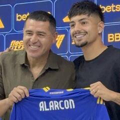 Williams Alarcón es presentado como refuerzo de Boca y Riquelme sorprende con esta frase