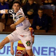 Marques tira del Ademar para lograr una victoria sin brillo