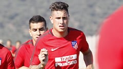 En Italia indican que la Juventus piensa en Giménez por Bonucci