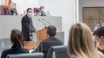 Los tres diputados expulsados de Vox tumbar¨¢n la moci¨®n de censura en Murcia