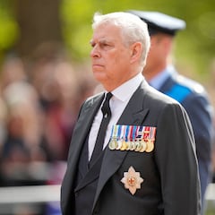 Quién es el príncipe Andrés, duque de York y por qué fue apartado de la Casa Real británica
