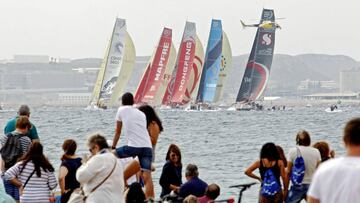 Salida de las embarcaciones durante la primera etapa de la Volvo Ocean Race 2017 disputada entre Alicante y Lisboa.