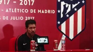 El técnico colchonero expresó que el "Fútbol no sólo es en Europa, es en todo el mundo" y aclaró que siempre está abierto a dirigir en otras latitudes.