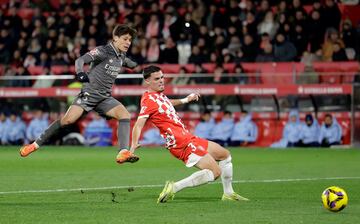Arda Güler remata de izquierda para hacer el 0-2.