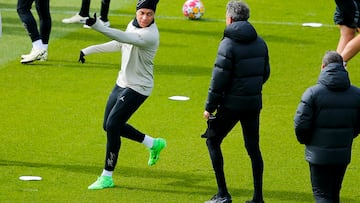 09/04/24 
ENTRENAMIENTO 
PSG PARIS SAINT GERMAIN
CHAMPIONS LEAGUE CUARTOS DE FINAL 

LUIS ENRIQUE 
KILIAN MBAPPE

