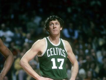 Los Boston Celtics anunciaron anoche el fallecimiento de John Havlicek a los 79 años de edad a causa del Parkinson. Uno de los mejores jugadores de la historia y clave en la leyenda de la franquicia más laureada, ganó ocho anillos con la entidad de Massac