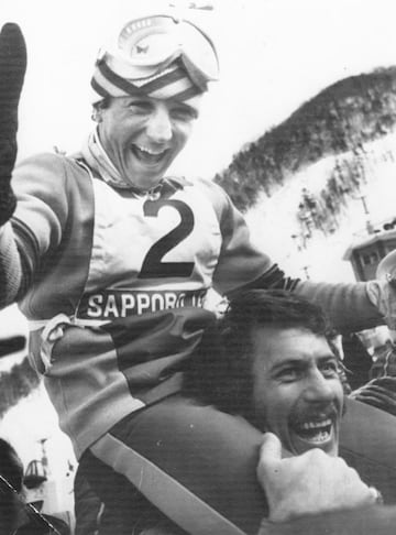 Paquito Fernndez Ochoa, celebrando la medalla de oro en Sapporo.