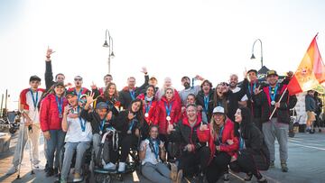 El equipo espa?ol celebra la plata lograda en el Mundial de 2021.