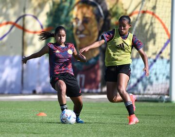 La Selección Colombia Femenina Sub 17 realizó su segunda jornada de entrenamientos en la India antes de su debut en el Mundial. Carlos Paniagua ya tiene el grupo completo.