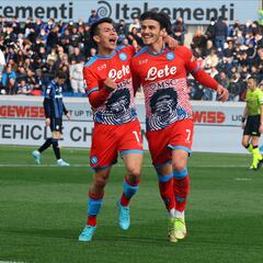 Chucky Lozano destacó en la victoria del Napoli