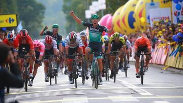 Pascal Ackerman gana en el esprint