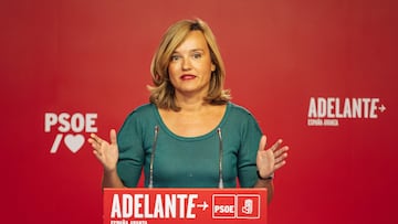 La portavoz de la CEF y ministra de Educaci¨®n y FP, Pilar Alegr¨ªa, ofrece una rueda de prensa tras la reuni¨®n de la Comisi¨®n Ejecutiva Federal del PSOE, en la sede de Ferraz, a 30 de agosto de 2023, en Madrid (Espa?a). El presidente del PP, Alberto N¨²?ez Feij¨®o, ha ofrecido al secretario general del PSOE, Pedro S¨¢nchez, un acuerdo por el que la Legislatura durar¨ªa un m¨¢ximo de dos a?os y le ha planteado que "en aras de la centralidad" la lista m¨¢s votada pueda gobernar en Espa?a, como ha sido costumbre durante los ¨²ltimos 45 a?os. Por ello, Feij¨®o ha pedido al PSOE que facilite su investidura para afrontar seis pactos de Estado, y una legislatura que tendr¨ªa una duraci¨®n de dos a?os. Por otro lado, S¨¢nchez ha pedido a Feij¨®o renovar el Poder Judicial antes de diciembre, gobierne quien gobierne.
30 AGOSTO 2023;MADRID;COMISI?N EJECUTIVA FEDERAL DEL PSOE;ENCUENTRO DE S?NCHEZ Y FEIJ?O
Carlos Luj¨¢n / Europa Press
30/08/2023