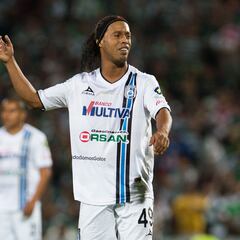 La Liga MX extraña a Ronaldinho
