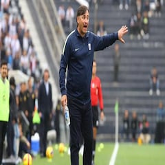 Carlos Bustos, cesado