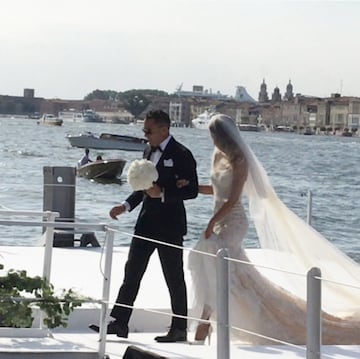 El delantero del Real Madrid Alvaro Morata contrajo matrimonio este sábado con la italiana Alice Campello en la iglesia del Redentor en la isla de La Giudecca, en Venecia, a la boda asistieron compañeros suyos del equipo blanco como Isco Alarcón o Nacho Fernández.