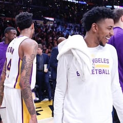 Los Lakers y Calderón recuperan la sonrisa perfecta ante los Hawks