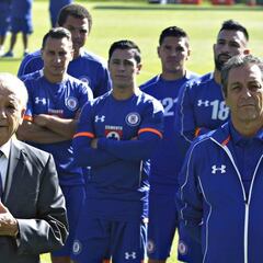 Billy Álvarez podría ceder el control de Cruz Azul