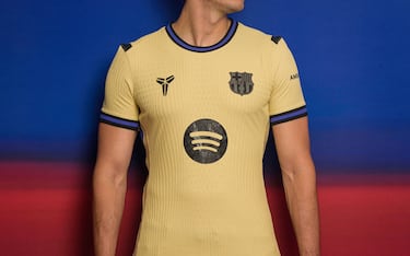 El Barcelona presenta su segunda equipación con homenaje a Kobe Bryant