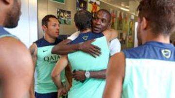 Abidal da su apoyo a sus excompañeros del Barcelona