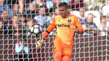 Adri&aacute;n San Miguel, con el West Ham.