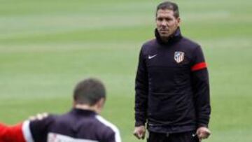 Simeone podría reservar a Arda Turan, Tiago y Falcao