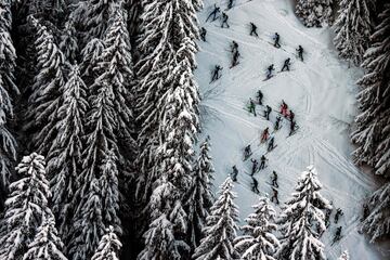 Impresionante vista de la 33ª edición de la Pierra Menta de esquí en Areches-Beaufort, Francia. 