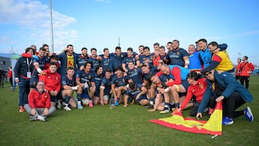 La Selección española de rugby, también conocida como el XV del León, celebra la victoria sobre Suiza que le dio la clasificación para la Copa del Mundo de Australia 2027.