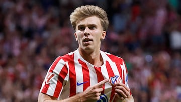 MADRID, 13/09/2025.- El centrocampista del Atlético de Madrid Pablo Barrios celebra su gol contra el Villarreal, durante el partido de la jornada 4 de LaLiga de fútbol que Atlético de Madrid y Villarreal CF disputan este sábado en el estadio Metropolitano. EFE/Sergio Pérez