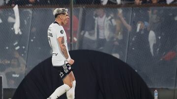 “Siempre fuiste feliz, nunca amargado; para los que les duele y hablan estupideces“