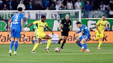 Jhon Durán, señalado pese a dar una asistencia en la victoria de Fenerbahce sobre Rizespor.