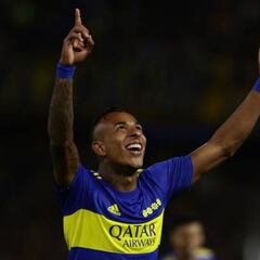 Salvio, Villa y Benedetto serían titulares en Santiago