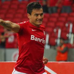 Inter de Porto Alegre sueña con recuperar a Charles Aránguiz