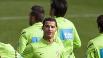 <b>MOTIVADO. </b>Cristiano se ejercitó ayer con sus compañeros con la mente puesta en Irlanda del Norte.