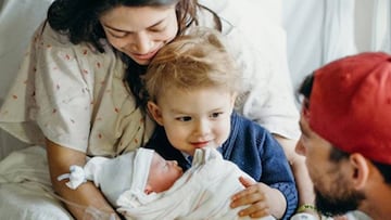 Michael Phelps con su mujer Nicole y sus dos hijos, Boomer y Beckett Richard, el peque&ntilde;o reci&eacute;n nacido. 