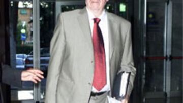 <b>PRIMERA CONVOCATORIA</b>. Luis Aragonés se estrena como seleccionador nacional ante Venezuela.