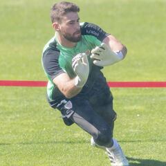 El Athletic negocia la renovación de Unai Simón