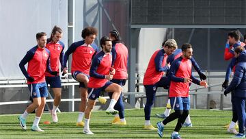 El Atlético, en una sesión antes de medirse al Atlético.