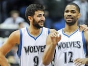 Ricky dirige el festival anotador de los Wolves ante los Blazers