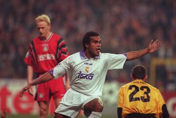 En el Real Madrid estuvo desde el año 1997 hasta el 2000. Antes de ello estaba en las filas de la Sampdoria. Defendiendo la camiseta del club blanco llegó a jugar 82 partidos. 