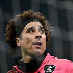 Guillermo Ochoa abandonaría el Salernitana al finalizar la temporada