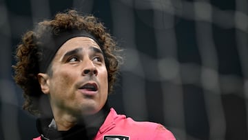 Guillermo Ochoa pierde terreno en la Salernitana