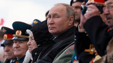 FILE PHOTO: Russian President Vladimir Putin watches a military parade on Victory Day, which marks the 77th anniversary of the victory over Nazi Germany in World War Two, in Red Square in central Moscow, Russia May 9, 2022. Sputnik/Mikhail Metzel/Pool via REUTERS ATTENTION EDITORS - THIS IMAGE WAS PROVIDED BY A THIRD PARTY.     TPX IMAGES OF THE DAY/File Photo