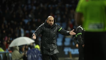 Claudio Giráldez durante el partido disputado ante Osasuna en Balaídos.